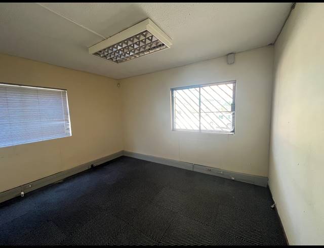 90M² OFFICE TO LET IN ALLEN'S NEK
